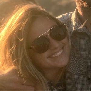 Meet your Posher, Casey